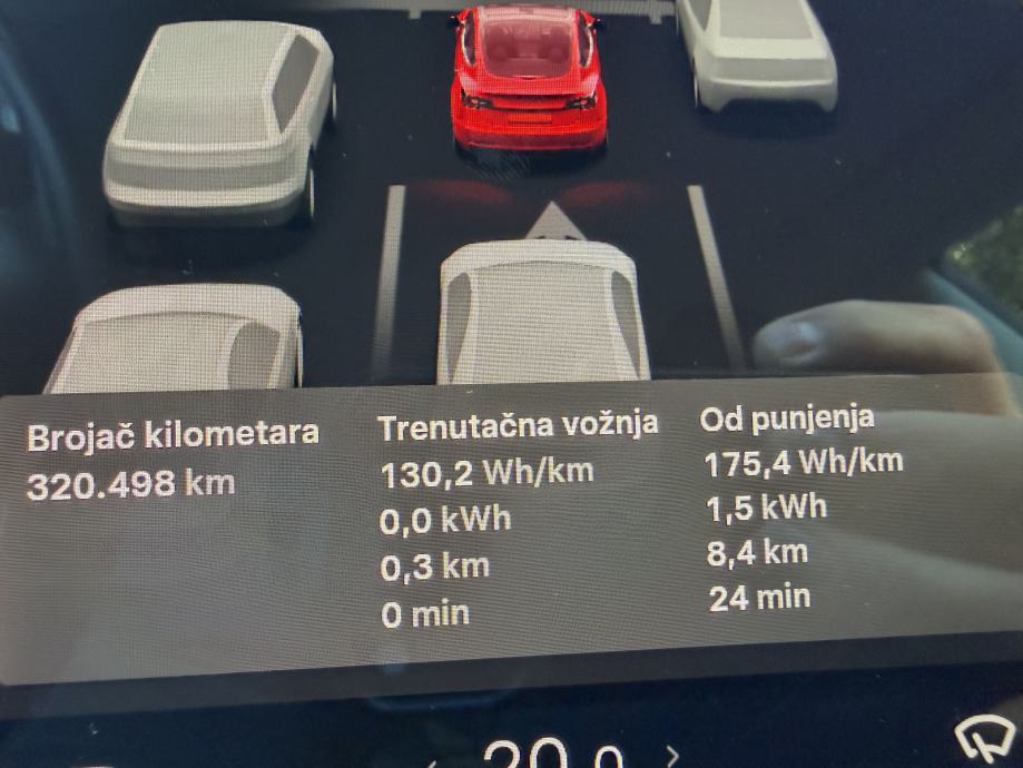 Tesla Model 3 SR+, fotografija 9