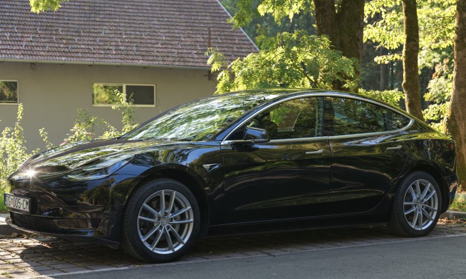 Tesla Model 3 SR+, fotografija 5