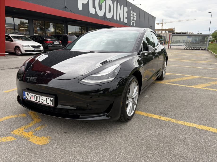Tesla Model 3 SR+, fotografija 13