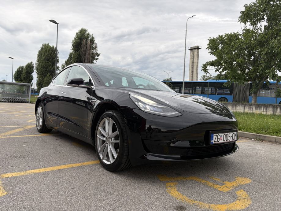 Tesla Model 3 SR+, fotografija 14