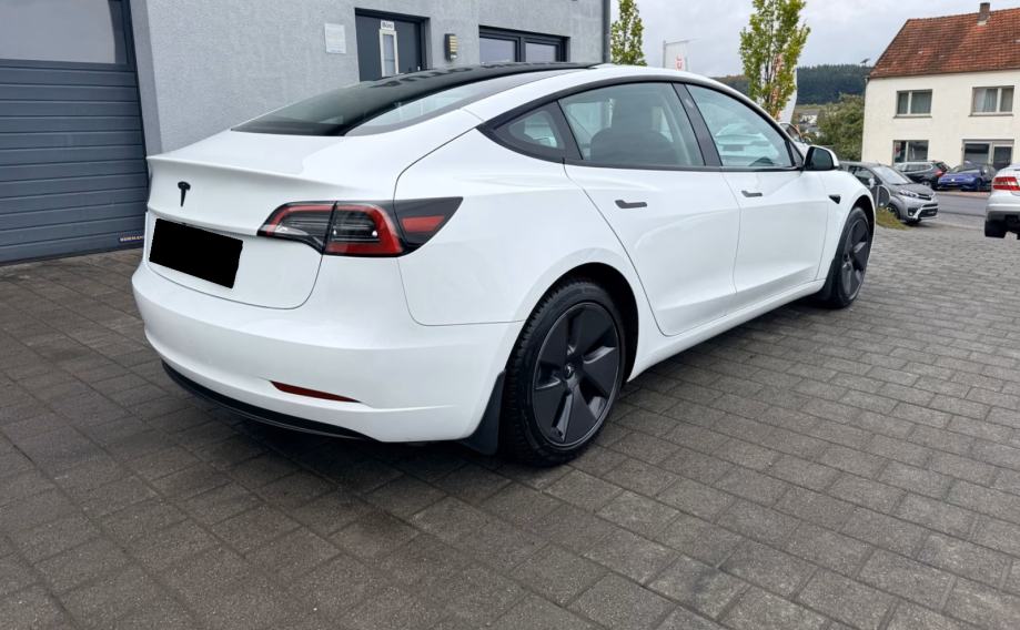 Tesla Model 3 SR, fotografija 7