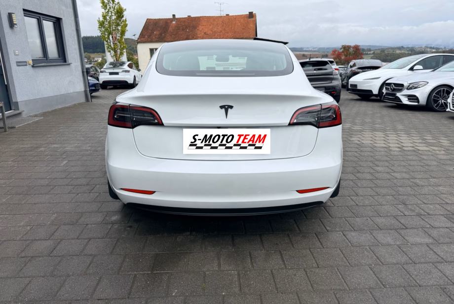 Tesla Model 3 SR, fotografija 9
