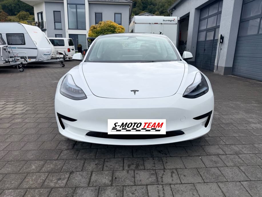 Tesla Model 3 SR, fotografija 4