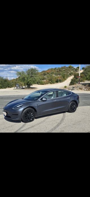 Tesla Model 3 Standard range plus, fotografija 2