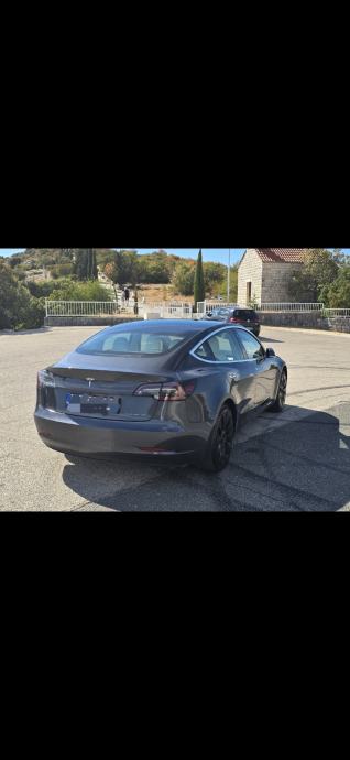 Tesla Model 3 Standard range plus, fotografija 12