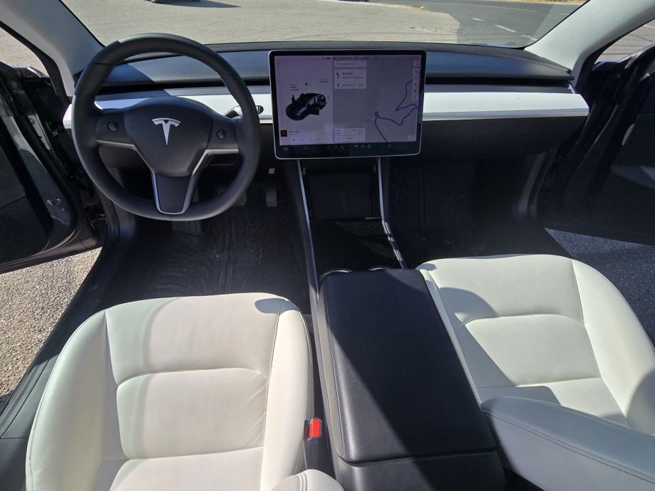 Tesla Model 3 Standard range plus, fotografija 15