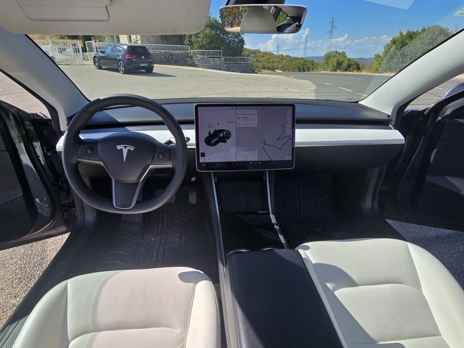 Tesla Model 3 Standard range plus, fotografija 16
