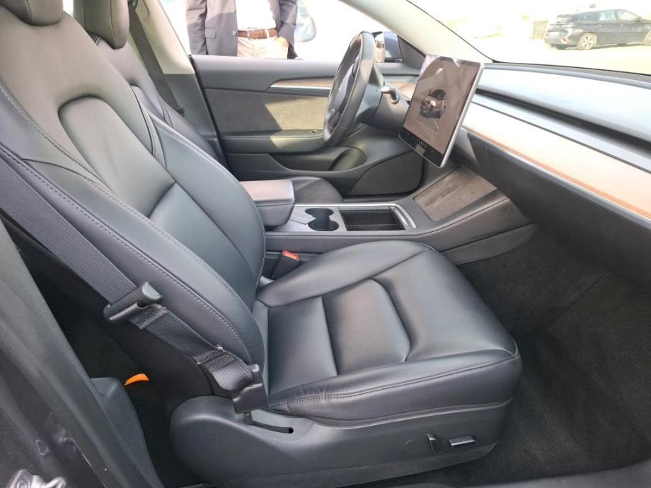 Tesla Model 3 Standard RWD plus do registracije 19950€, fotografija 5