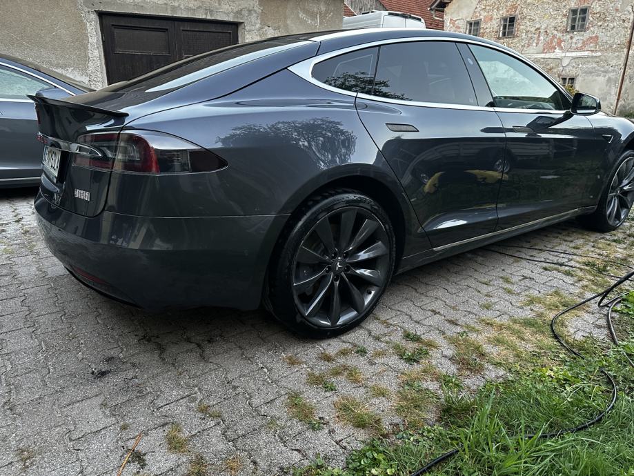 Tesla Model S S 75 FREE SUPERCHARGE, pogled izvana - slika 4