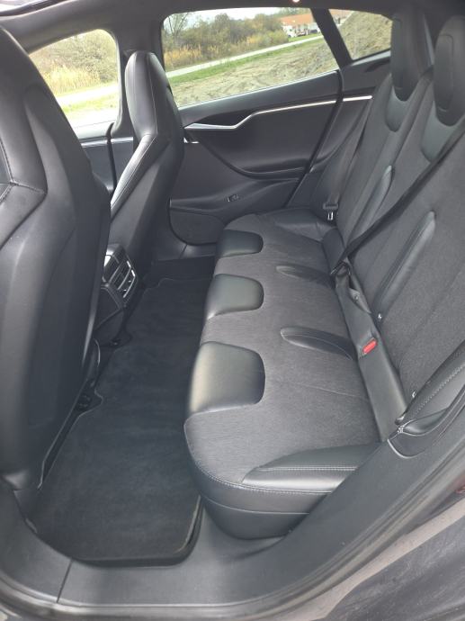Tesla Model S 75 free supercharger+internet, fotografija 17