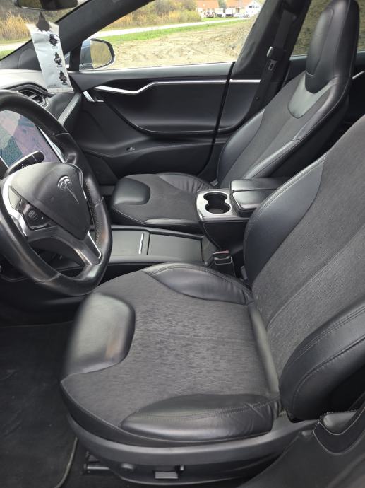 Tesla Model S 75 free supercharger+internet, fotografija 16