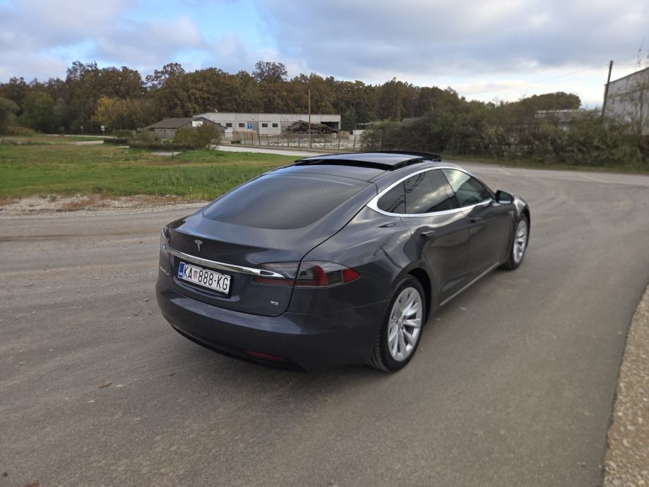 Tesla Model S 75 free supercharger+internet, fotografija 8