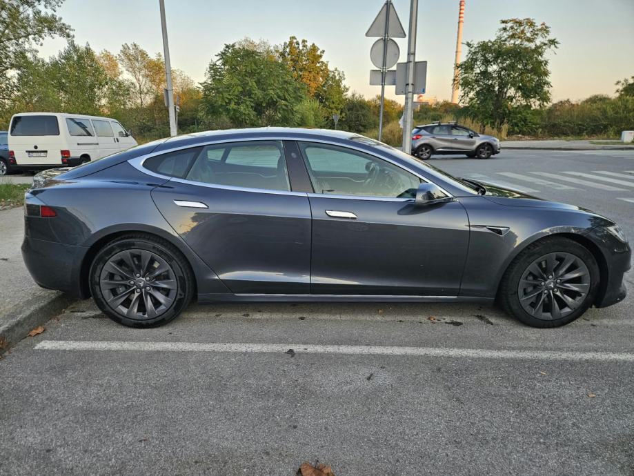 Tesla Model S 75D, fotografija 15