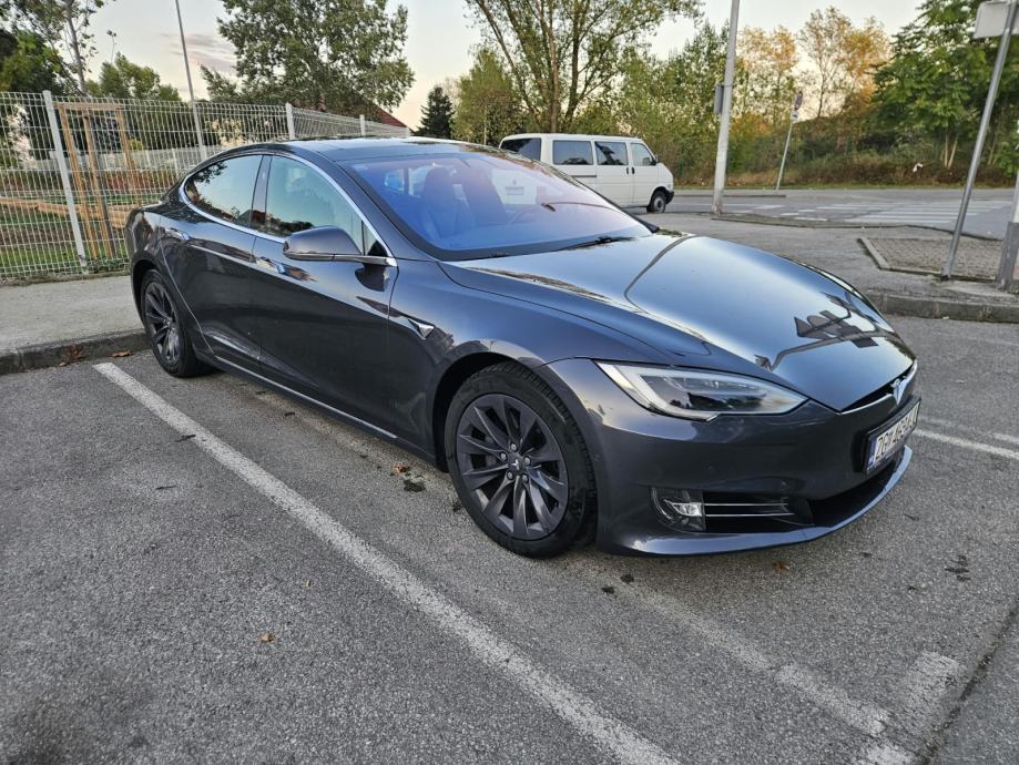 Tesla Model S 75D, fotografija 9