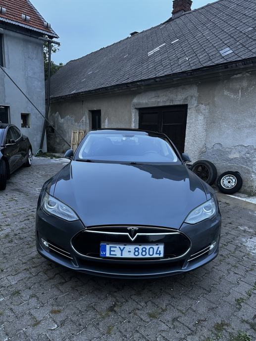 Tesla Model S S 85, fotografija 7