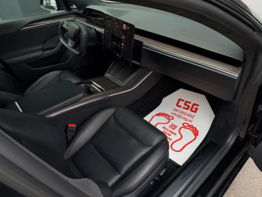 Tesla Model S, fotografija 11