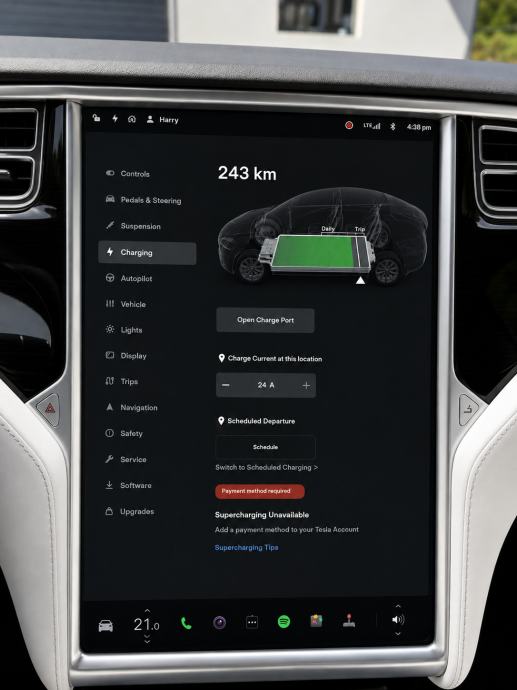 Tesla Model X X 75D, fotografija 10