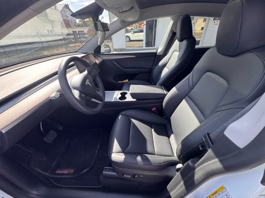 Tesla Model Y AWD 4x4 Long range Dual motor 17.200 KM Odlična oprema, fotografija 5