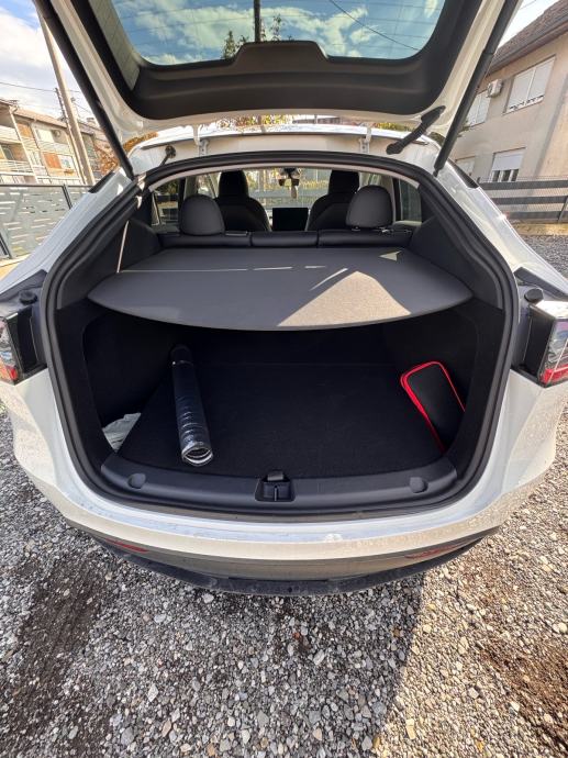 Tesla Model Y AWD 4x4 Long range Dual motor 17.200 KM Odlična oprema, fotografija 12
