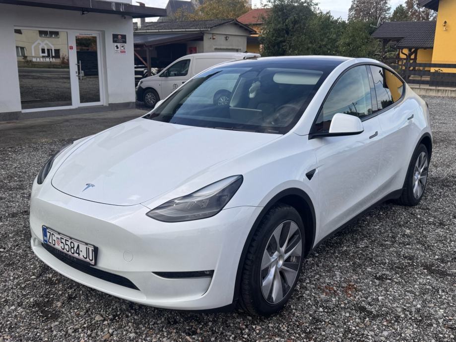 Tesla Model Y AWD 4x4 Long range Dual motor 17.200 KM Odlična oprema, fotografija 2