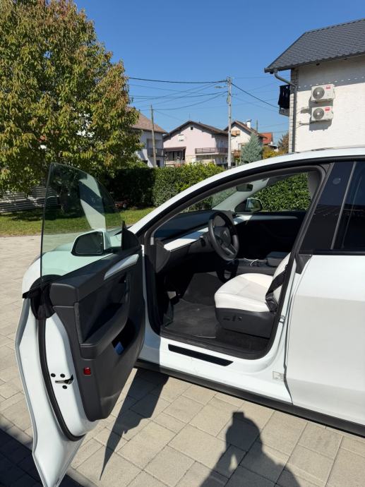 Tesla Model Y Long Range AWD / bijela koža / HW3 / 113.000 km, fotografija 4