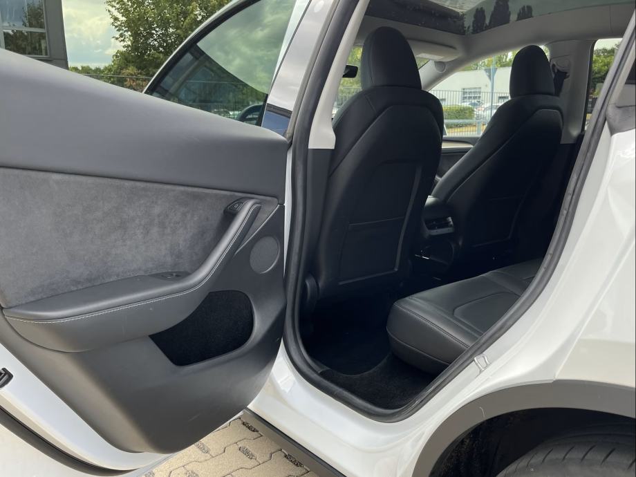 Tesla Model Y Long Range AWD, fotografija 16