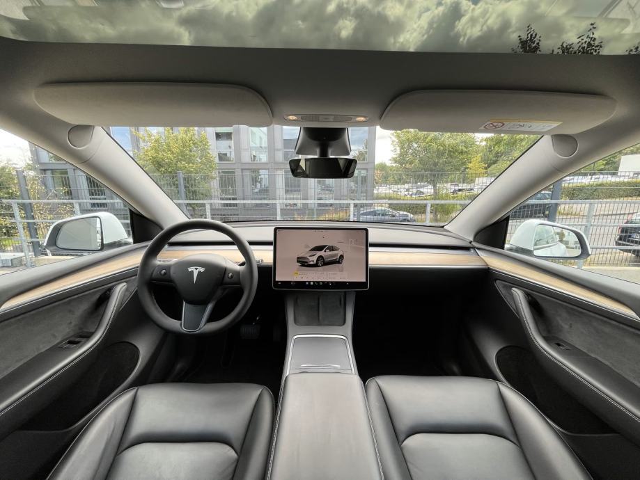 Tesla Model Y Long Range AWD, fotografija 11