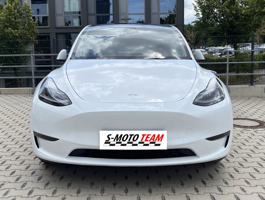 Tesla Model Y Long Range AWD, fotografija 2