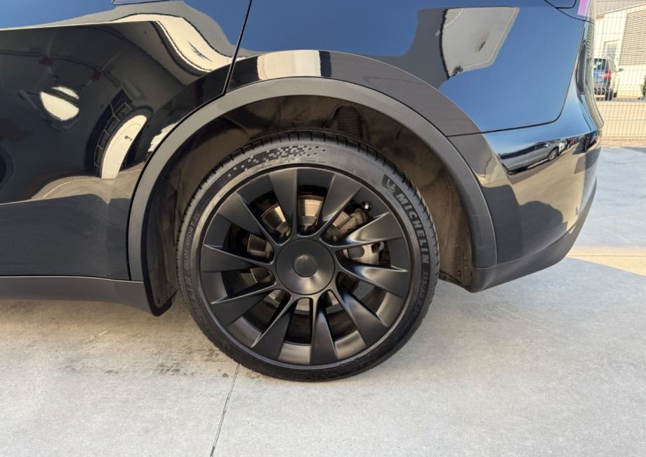 Tesla Model Y LONG RANGE DUAL MOTOR BLACK PACKET, fotografija 6