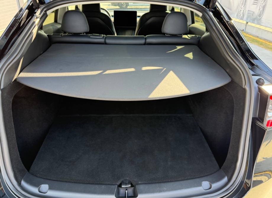 Tesla Model Y LONG RANGE DUAL MOTOR BLACK PACKET, fotografija 12