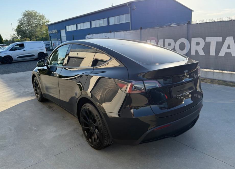 Tesla Model Y LONG RANGE DUAL MOTOR BLACK PACKET, fotografija 3