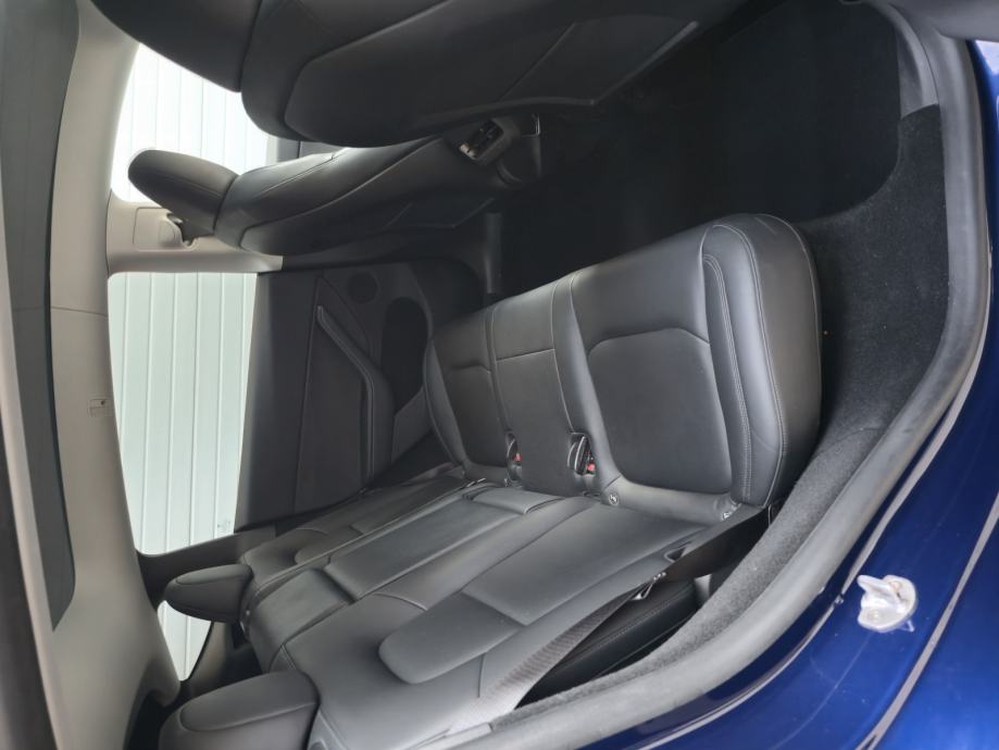 Tesla Model Y Performance Dual Motor AWD automatik, fotografija 14