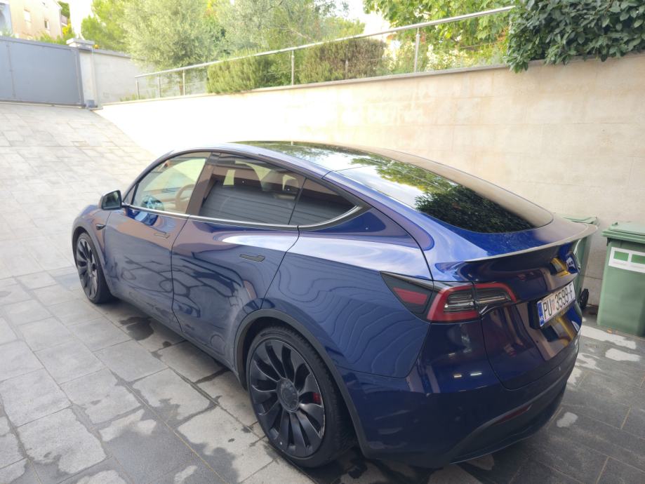 Tesla Model Y Performance Dual Motor AWD automatik, fotografija 4
