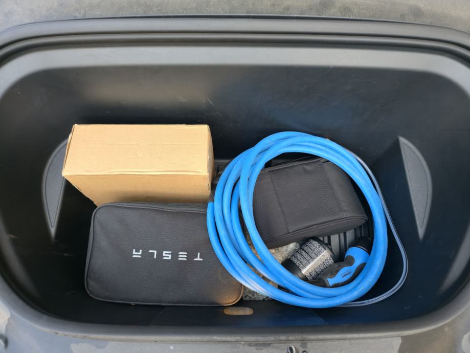 Tesla Model Y Performance Dual Motor AWD automatik, fotografija 20