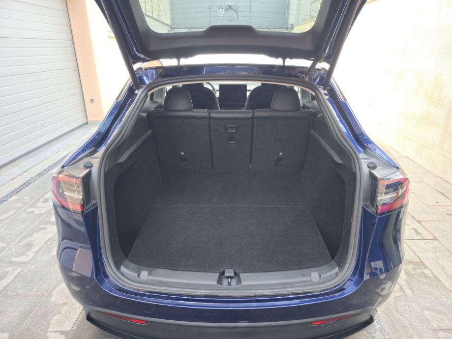 Tesla Model Y Performance Dual Motor AWD automatik, fotografija 17