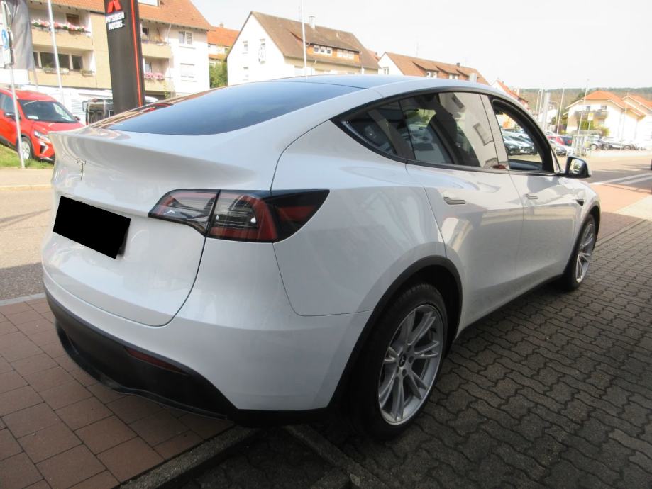 Tesla Model Y RWD, fotografija 6
