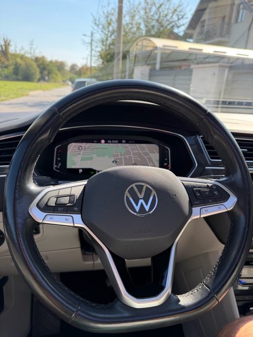Tiguan Allspace 2.0DSG 4M PANO VIRTUAL MATRIX IQ ACC HEAD UP 360, fotografija 10