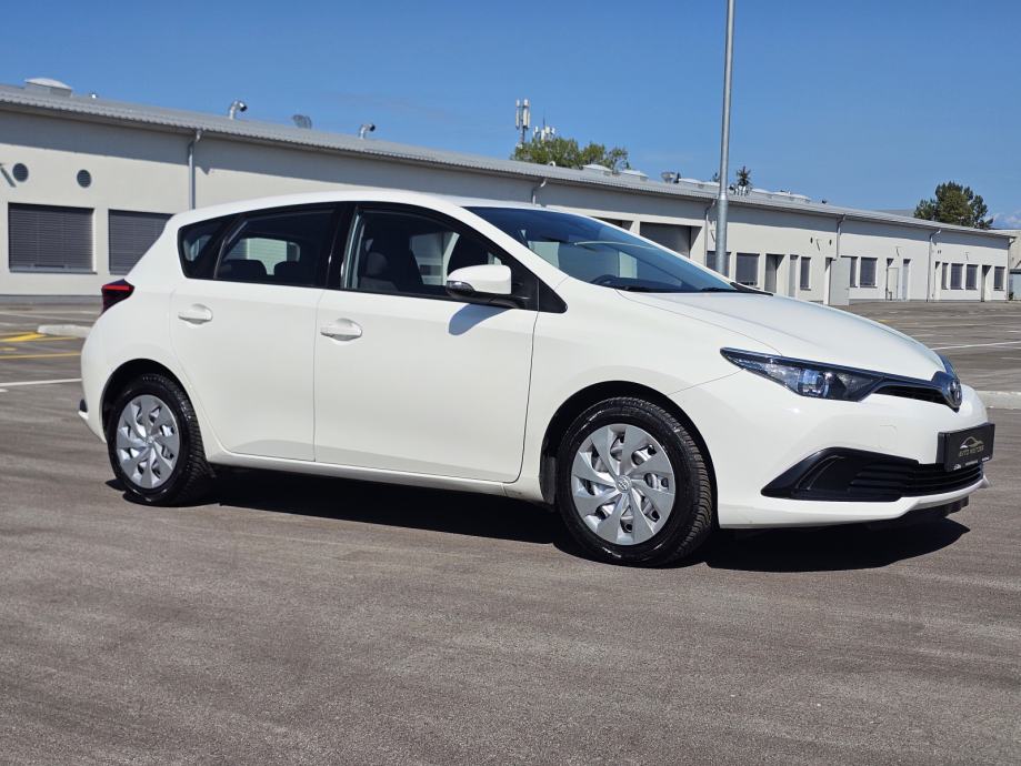 Toyota Auris 1,33+1+VLASNIK, fotografija 3