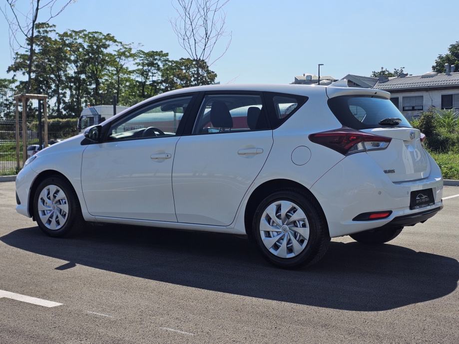 Toyota Auris 1,33+1+VLASNIK, fotografija 5