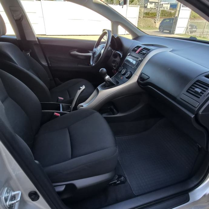 Toyota Auris 1,4 VVT-i benzinac● HR auto ● 159.ooo km, fotografija 9