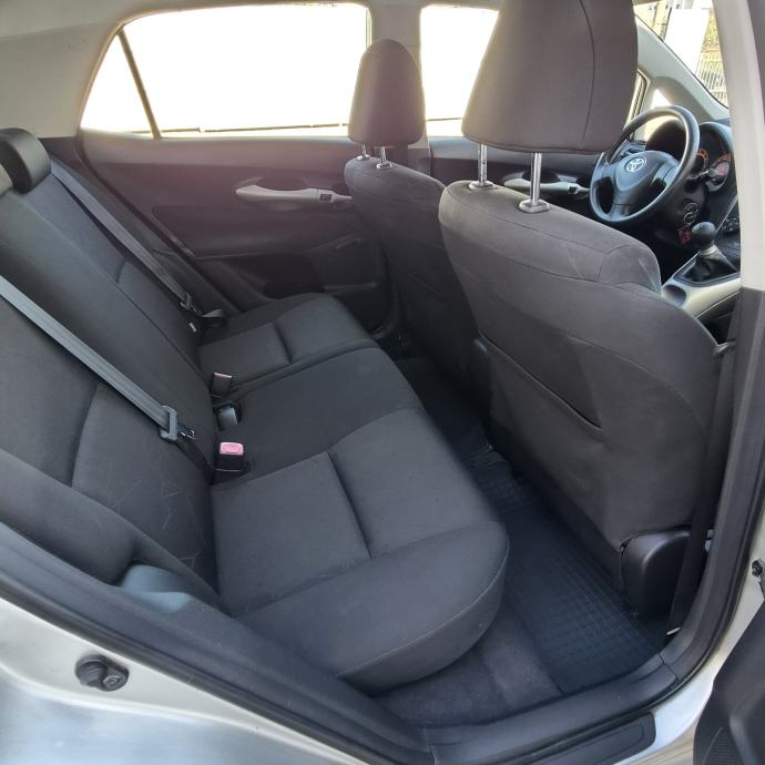 Toyota Auris 1,4 VVT-i benzinac● HR auto ● 159.ooo km, fotografija 8