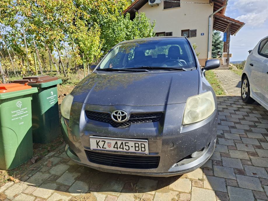 Toyota Auris 1,4 VVT-i, fotografija 6