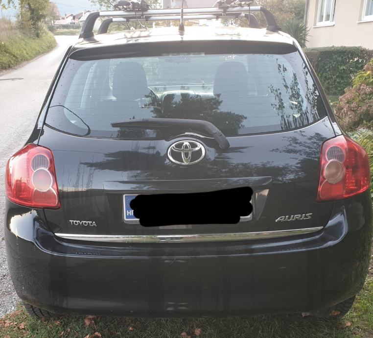 Toyota Auris 1,6 VVT-i, fotografija 2