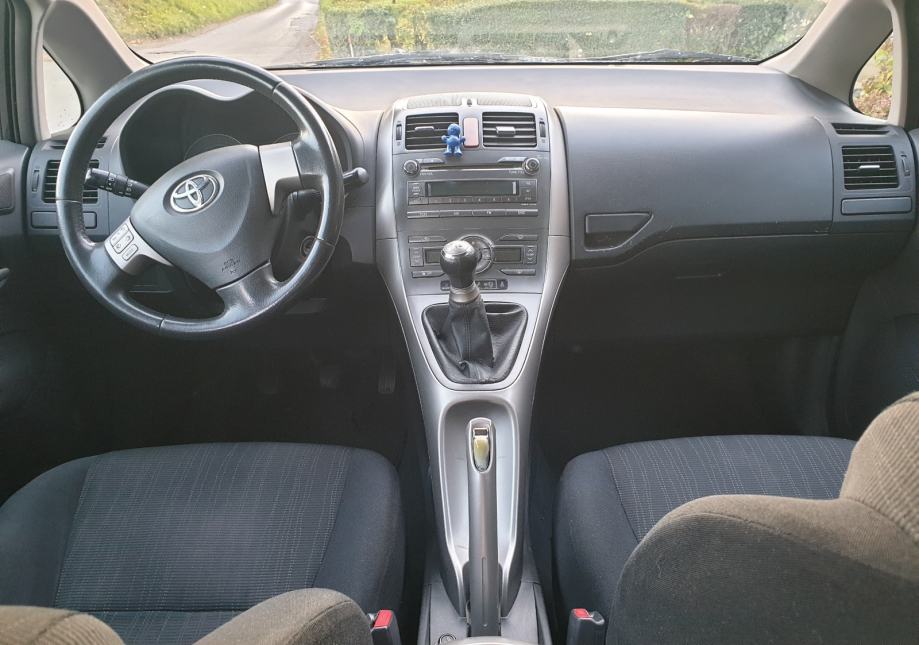 Toyota Auris 1,6 VVT-i, fotografija 6