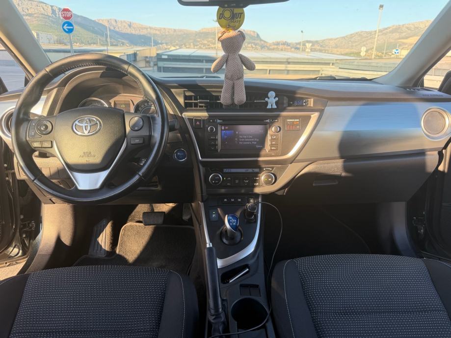 Toyota Auris 1,8 HSD automatik, fotografija 7