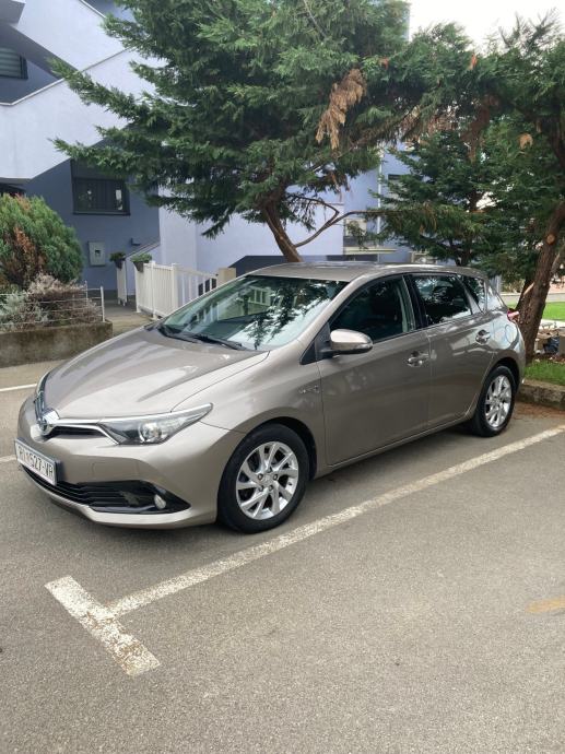 Toyota Auris 1,8 HSD HYBRID, fotografija 4