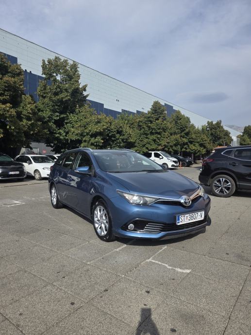 Toyota Auris karavan 1.6 D, fotografija 5