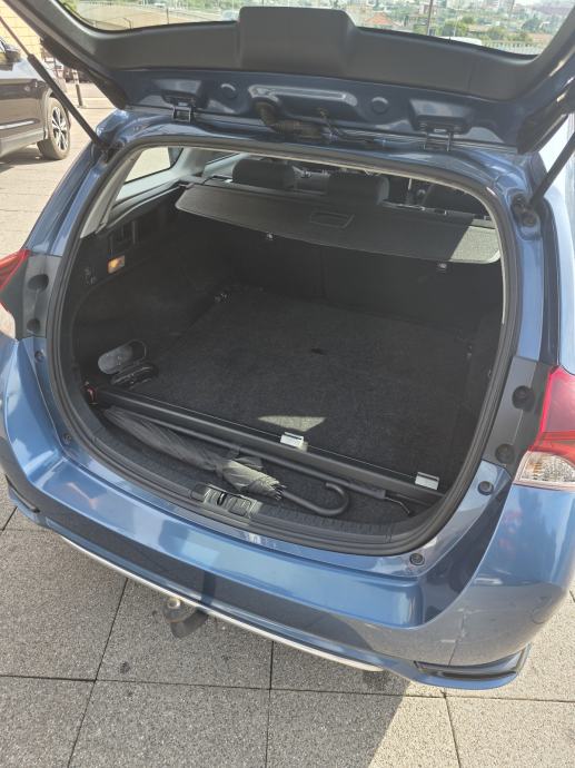 Toyota Auris karavan 1.6 D, fotografija 9