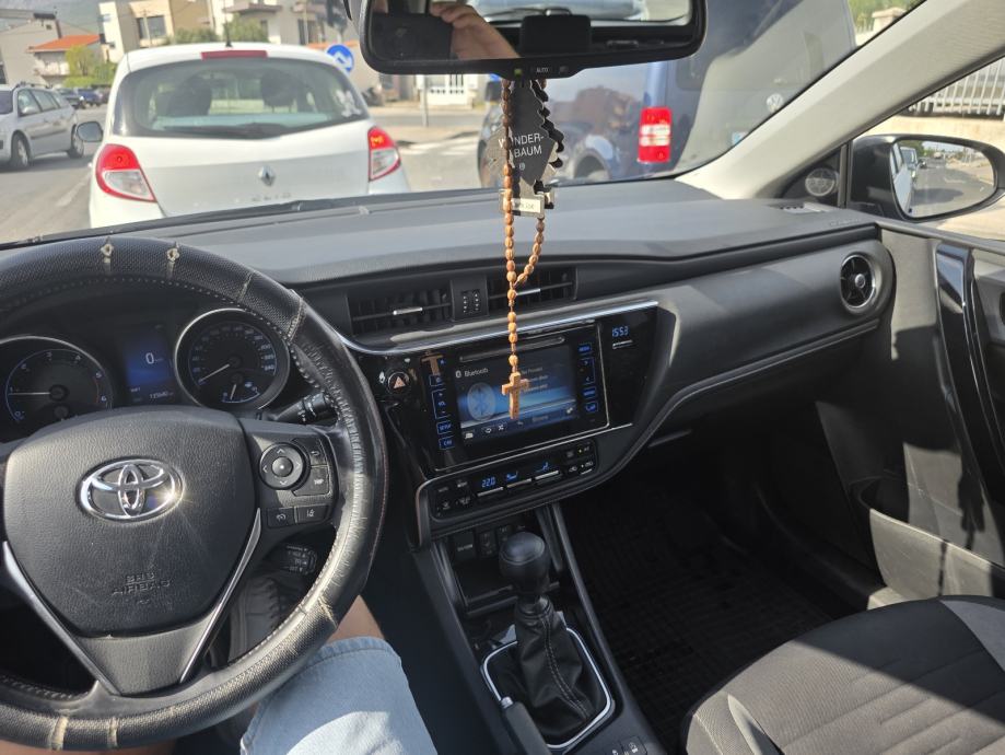 Toyota Auris karavan 1.6 D, fotografija 12