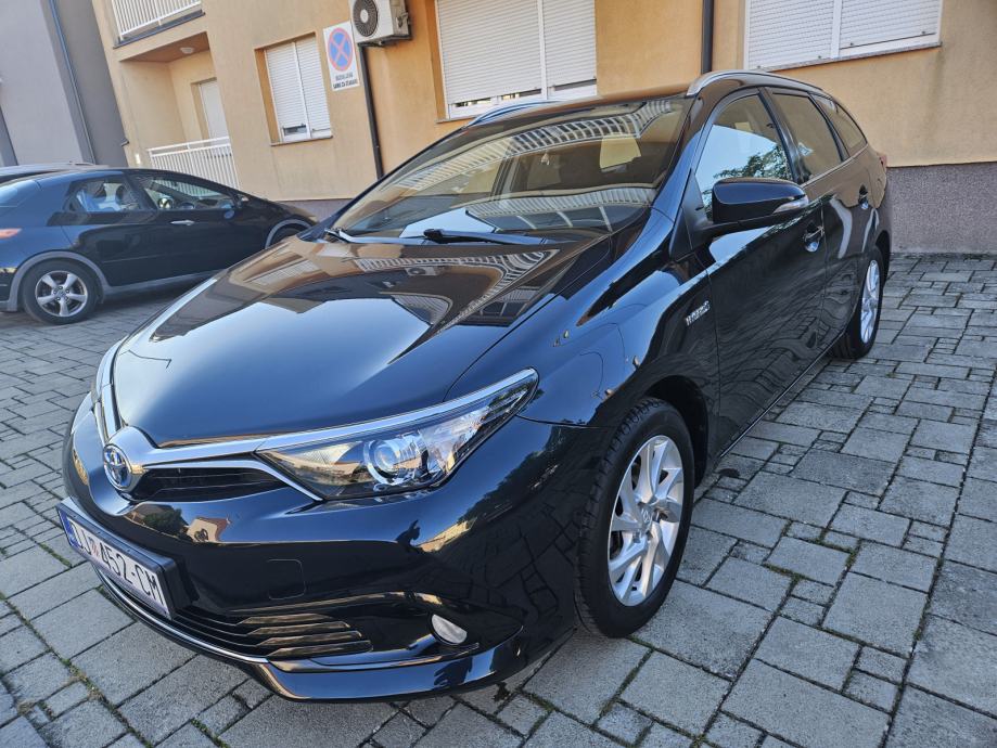 Toyota Auris karavan